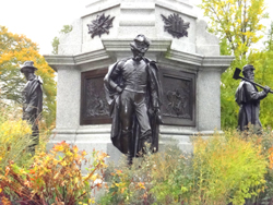 Statues at Civil War memorial 250 w